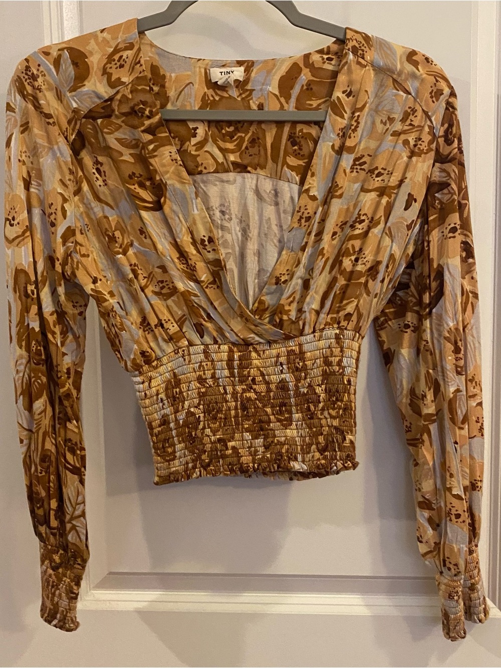 TINY Anthropologie Long Sleeve Blouse Sz XS Brown Floral Smocked V-Neck Cropped